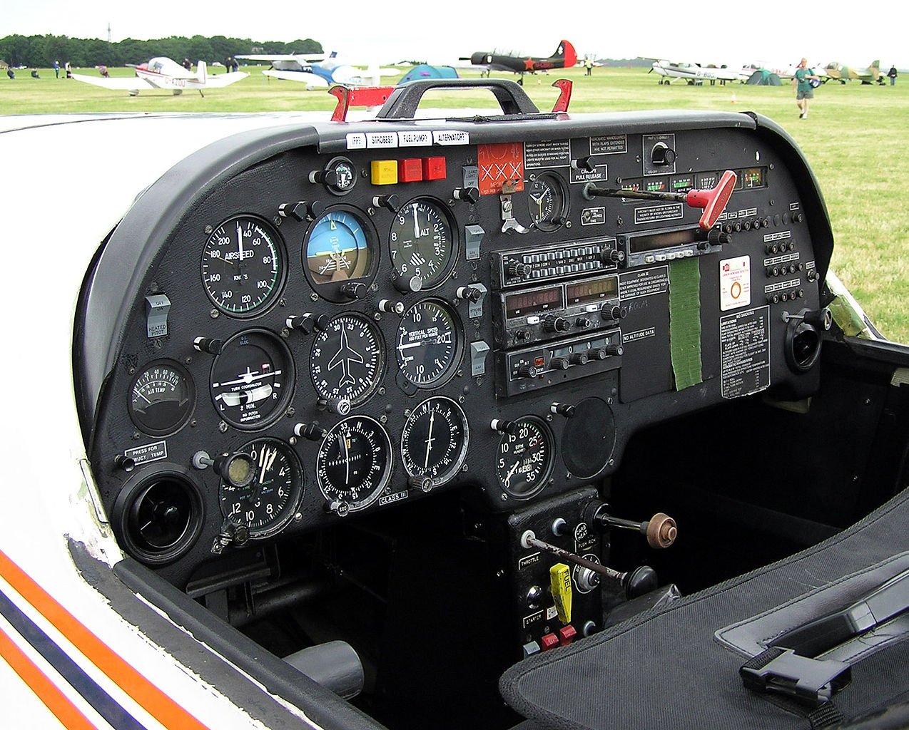 cockpit-aircraft-pilot-s-seats-what-is-the-notch-for-aviation